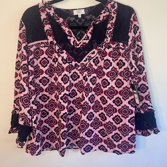 crown & ivy Tops - NWT Crown Ivy floral blouse